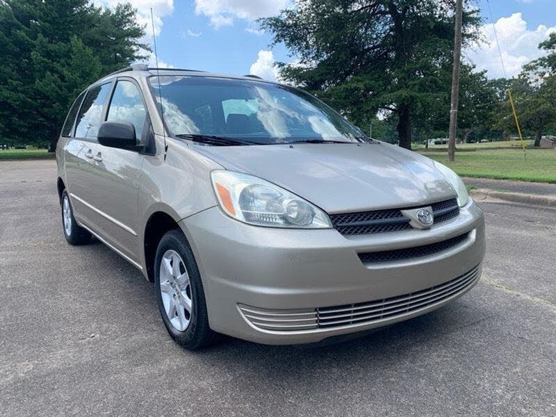 2005 Toyota Sienna — a typically priced live listing