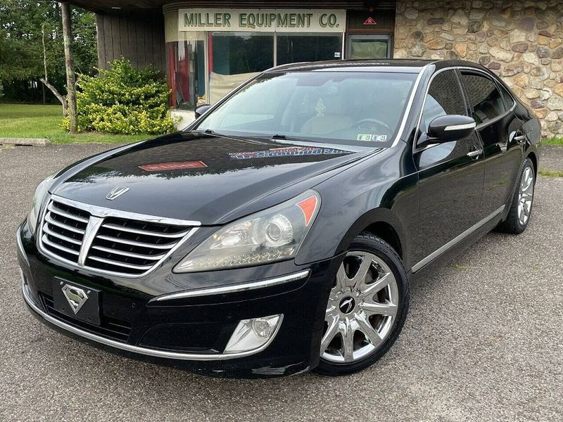 2013 Hyundai Equus — a typically priced live listing