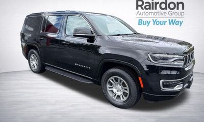 2023 Jeep Wagoneer Base