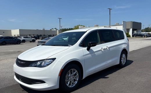 2027 Chrysler Pacifica LX