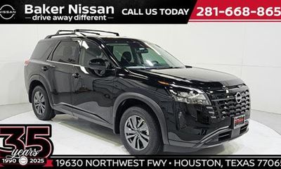 2026 Nissan Pathfinder SV
