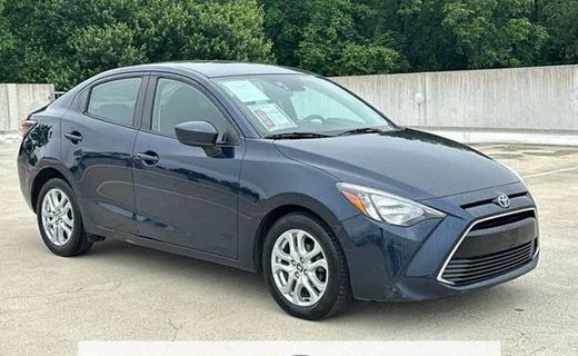 2017 Toyota Yaris IA Base