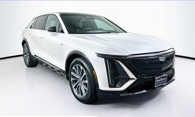 2025 Cadillac Lyriq Sport 1