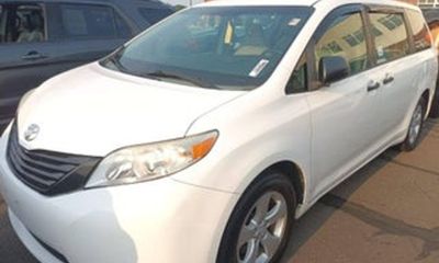 2015 Toyota Sienna Meriden CT Cheshire