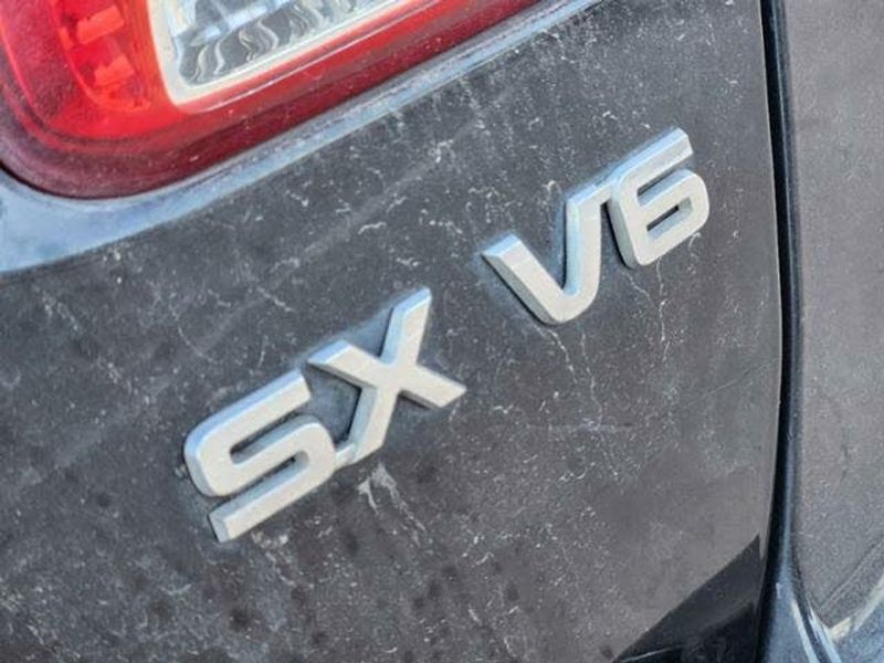 2011 Kia Sorento — a typically priced live listing