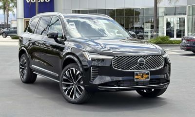 2026 Volvo XC90 Ultra Bright
