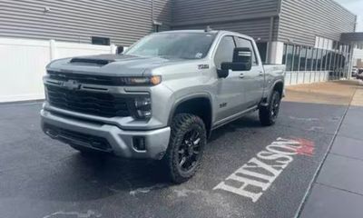 2024 Chevrolet Silverado HD LT