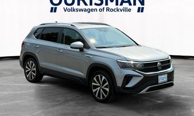 2023 Volkswagen Taos SE W Sunroof
