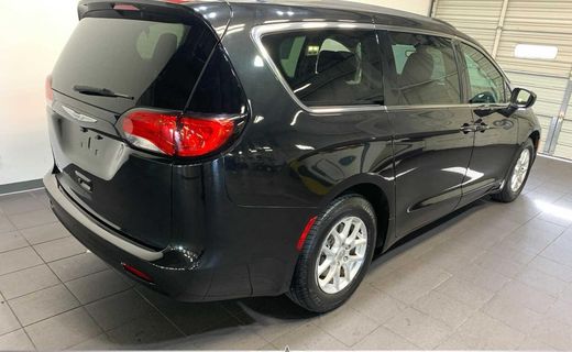 2020 Chrysler Voyager LXI