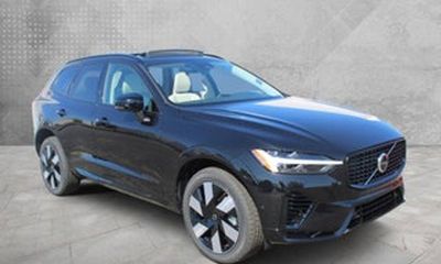 2026 Volvo XC60 Plus Dark