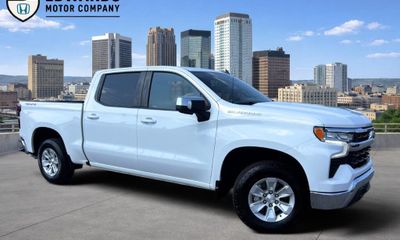 2023 Chevrolet Silverado LT