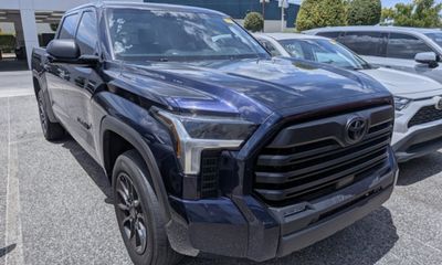 2025 Toyota Tundra SR5