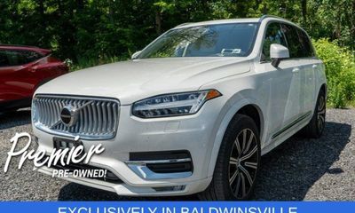 2025 Volvo XC90 Core
