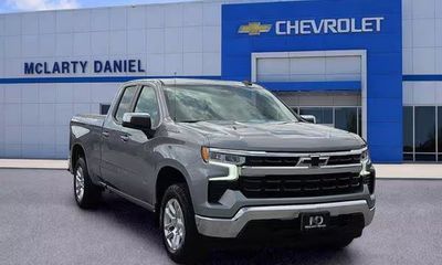 2023 Chevrolet Silverado LT