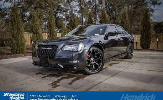 2019 Chrysler 300