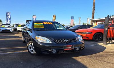 2004 Toyota Corolla Matrix Base