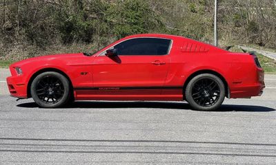 2014 Ford Mustang V6 Coupe