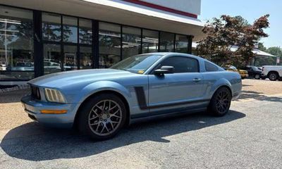 2006 Ford Mustang Base