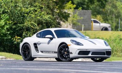 2025 Porsche 718 Cayman