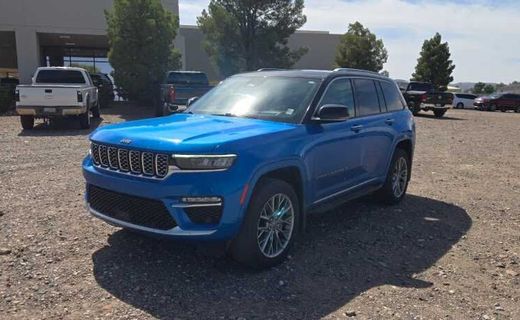 2023 Jeep Grand Cherokee Summit