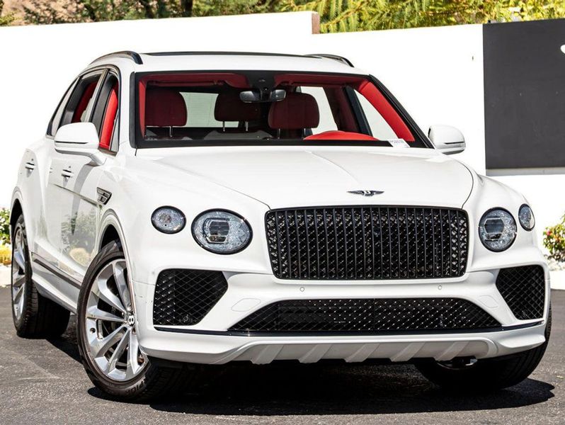 2023 Bentley Bentayga — a typically priced live listing
