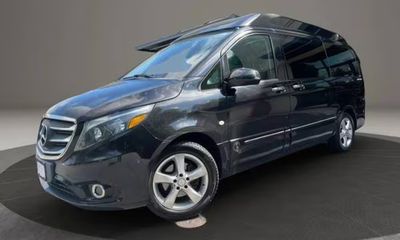 2017 Mercedes-Benz Metris Base