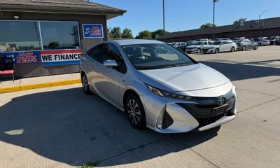 2021 Toyota Prius Prime PHEV XLE
