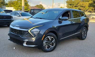 2023 Kia Sportage LX