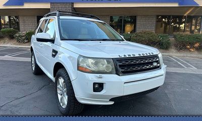 2013 Land Rover LR2 HSE LUX