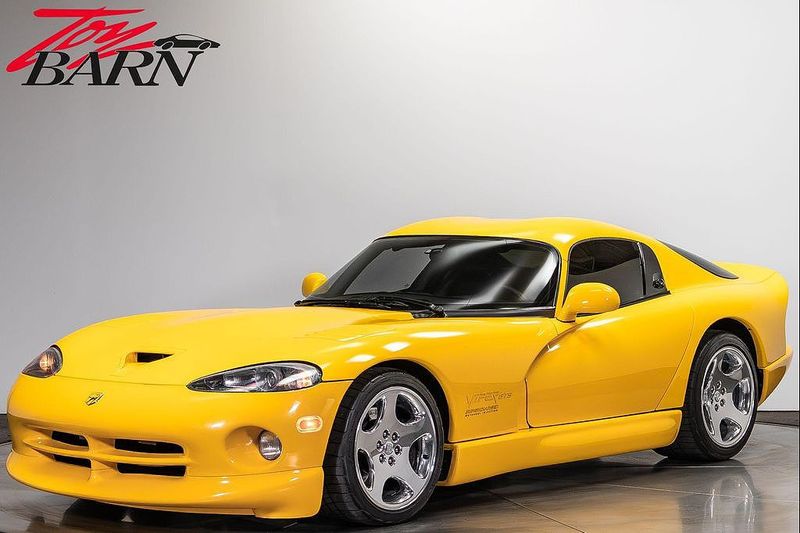 2001 Dodge Viper — a typically priced live listing