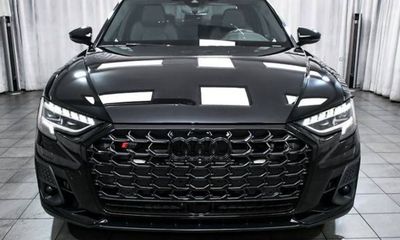 2023 Audi S8 Quattro