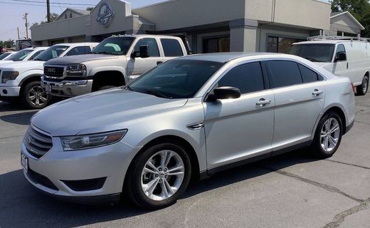 2016 Ford Taurus SE