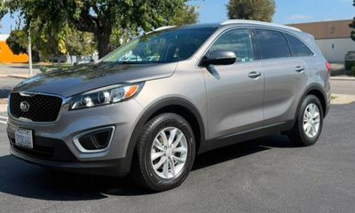 2017 Kia Sorento LX