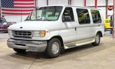 2002 Ford E-150 Cargo