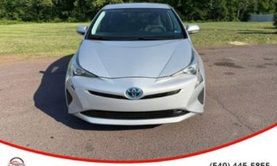 2018 Toyota Prius ONE TWO