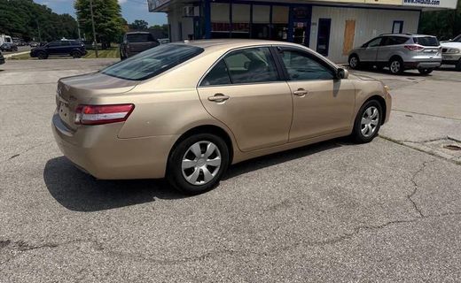 2010 Toyota Camry LE