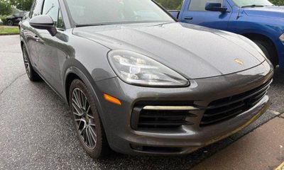 2019 Porsche Cayenne S