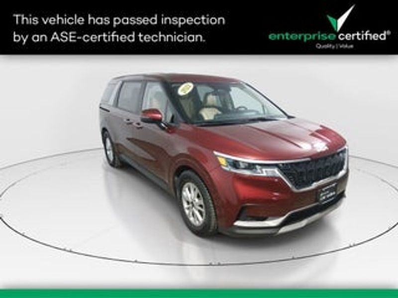 2022 Kia Carnival — a typically priced live listing