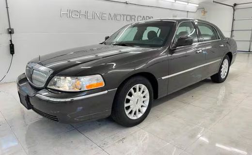 2007 Lincoln Town CAR Signature