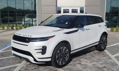 2026 Land Rover Range Evoque Dynamic SE