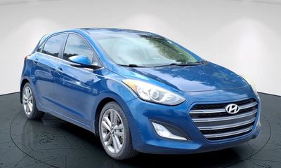 2016 Hyundai Elantra Standard