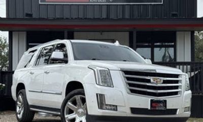 2018 Cadillac Escalade ESV Luxury