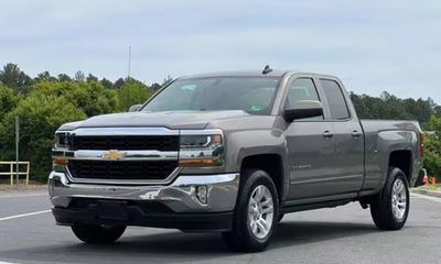 2017 Chevrolet Silverado LT