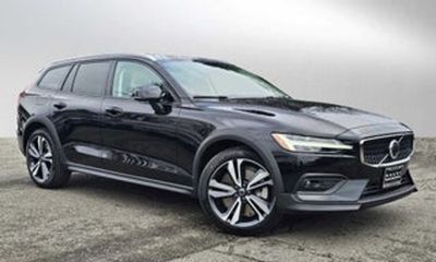 2025 Volvo V90CC Plus