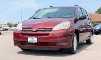 2003 Toyota Sienna CE