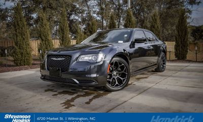 2019 Chrysler 300 Touring US CAN