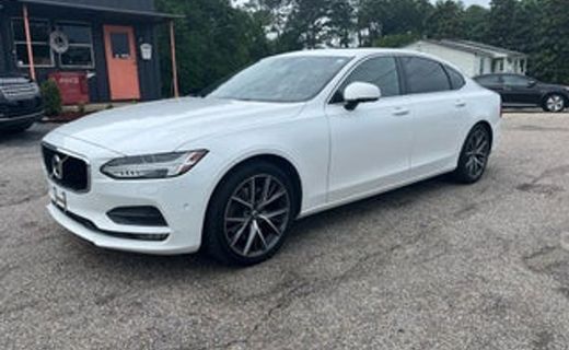 2020 Volvo S90 Momentum