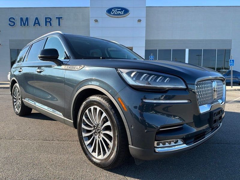 2021 Lincoln Aviator — a typically priced live listing