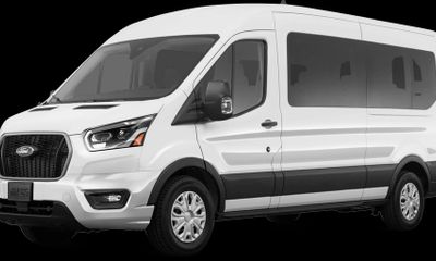 2024 Ford Transit Medium Roof
