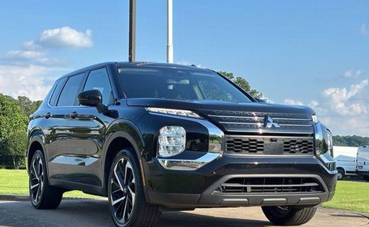 2022 Mitsubishi Outlander ES
